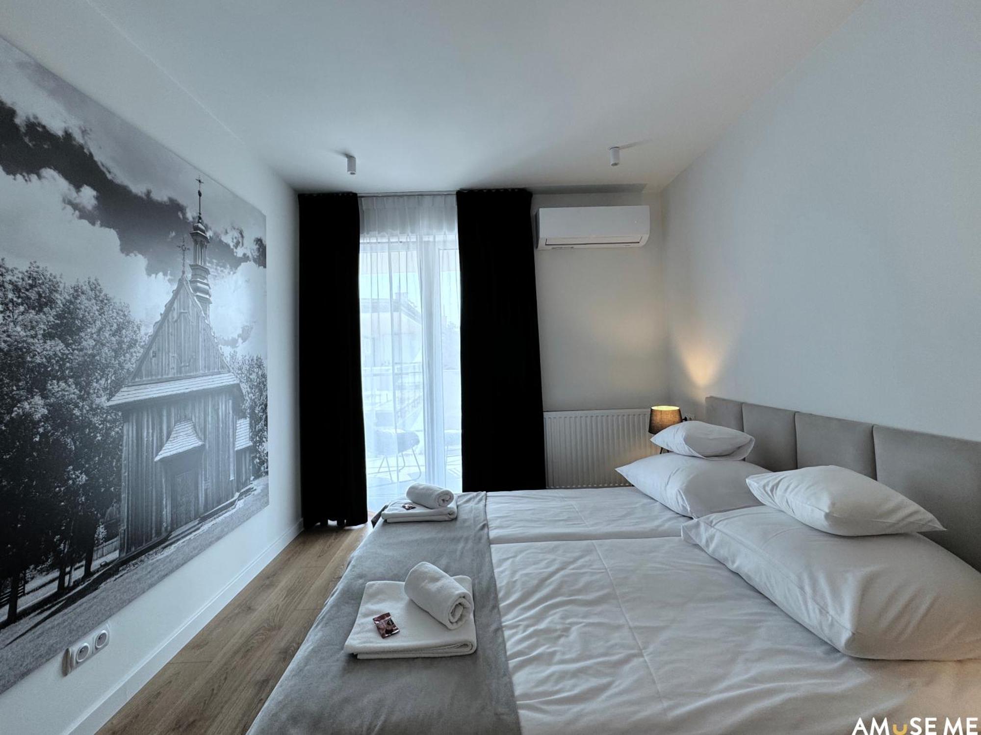 Amuse Me Lejlighedshotel Kielce Eksteriør billede